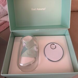 Owlet Baby Monitor in Mint Green